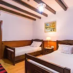 Castle Park Hotel Berat