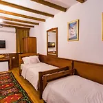Castle Park Hotel Berat