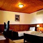 Castle Park Hotel Berat