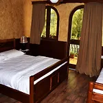 Castle Park Berat