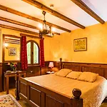 Castle Park Hotel 3*