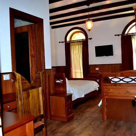 Castle Park Hotel Berat