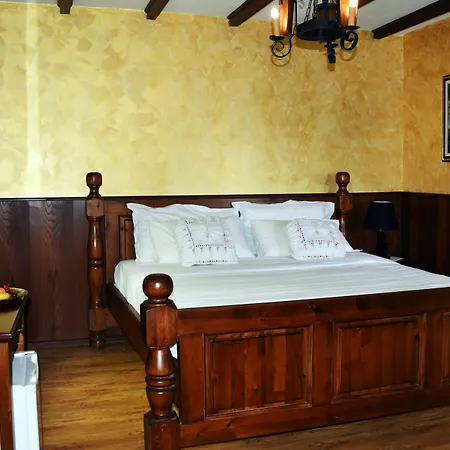 Castle Park Hotel Berat