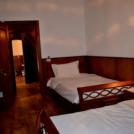 Castle Park Hotel Berat