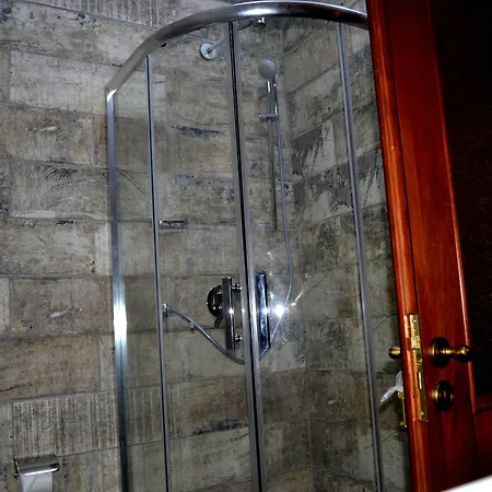 Castle Park מלון