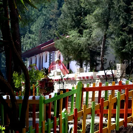 Castle Park 3*