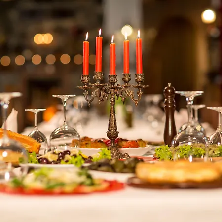 Castle Park מלון