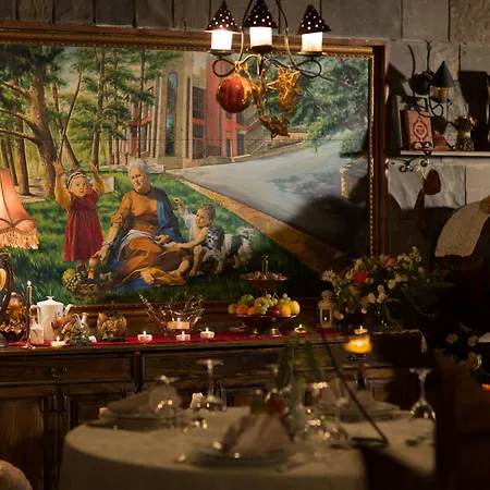 Castle Park מלון 3*