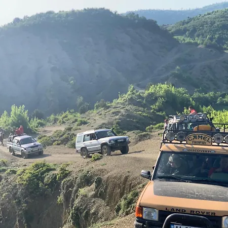 מלון Castle Park 3*