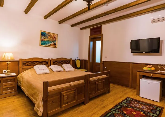 Castle Park 3* Berati