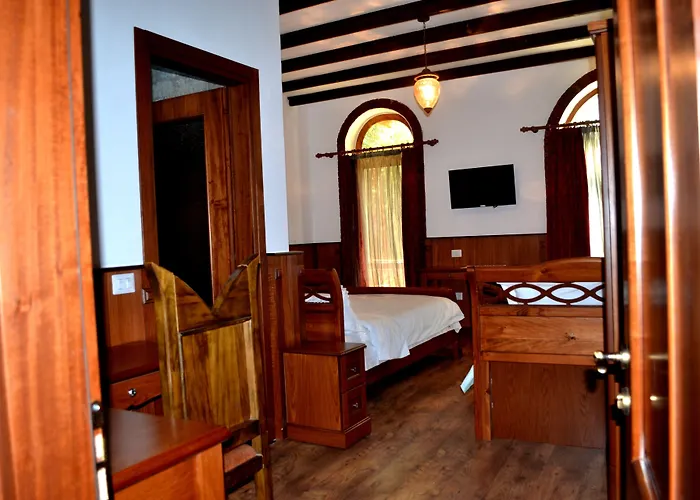 Castle Park Hotel Berati