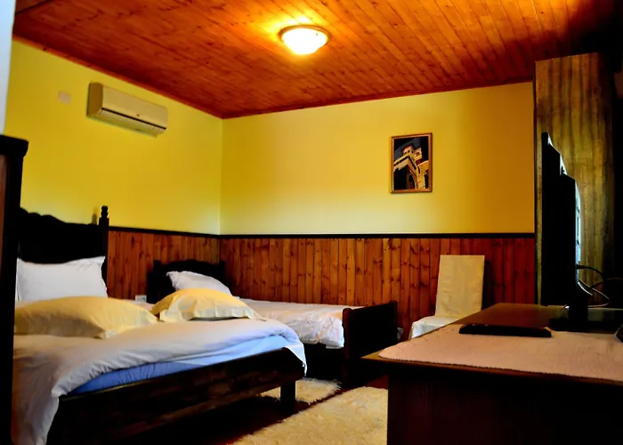 Castle Park Berat
