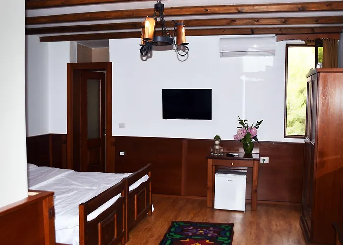 Castle Park Hotel Berati